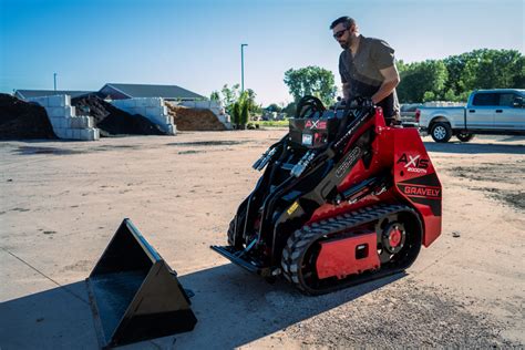 gravely skid steer|10 facts about gravely axis.